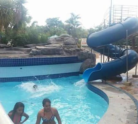 Ecologic Park Ap 2 Quartos Para 7 Pessoas 1Park Aquatico 10 Piscinas Termais Caldas Novas Εξωτερικό φωτογραφία